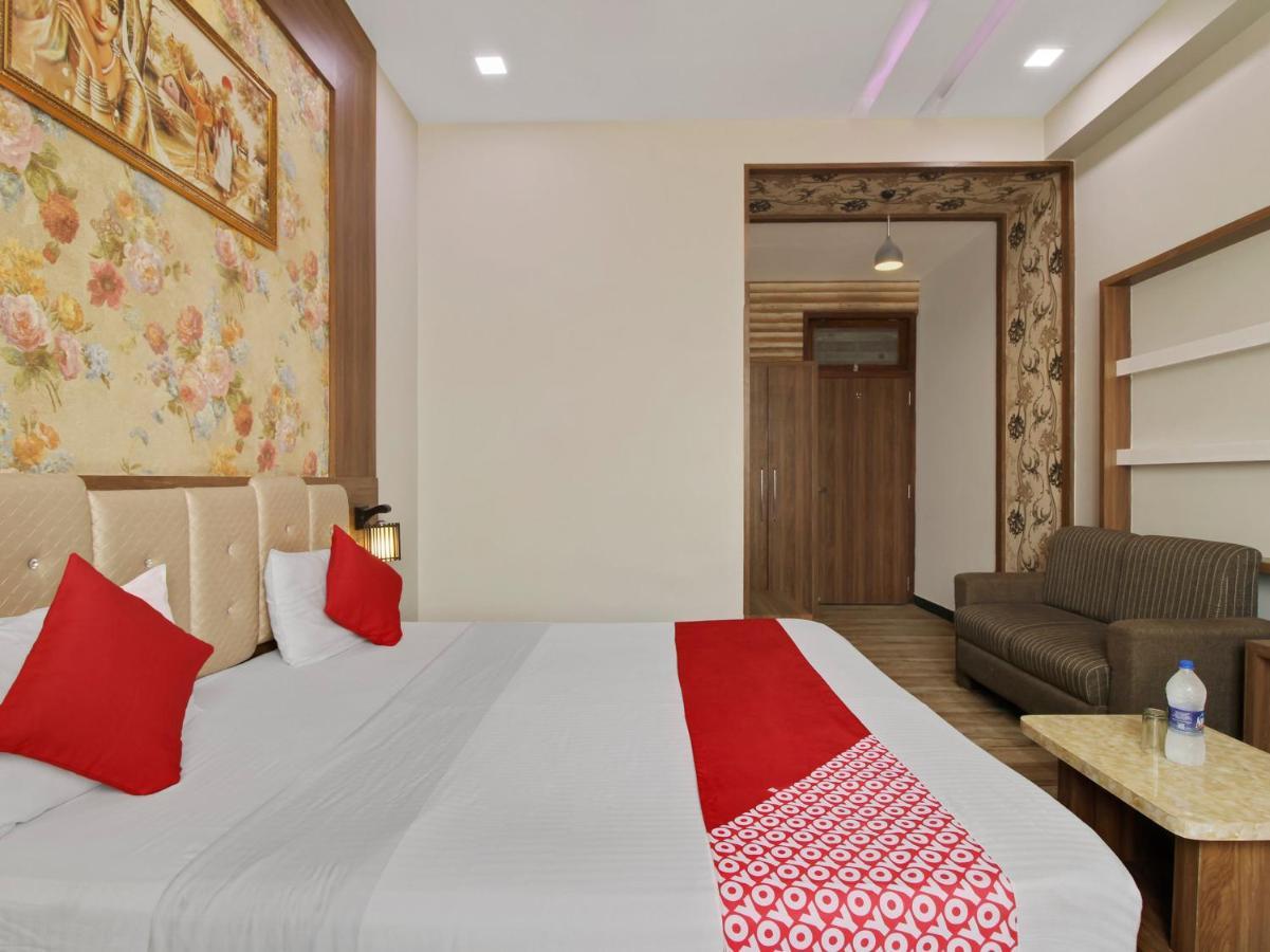 Oyo 70930 The Moon Hotel Āsansol Екстериор снимка