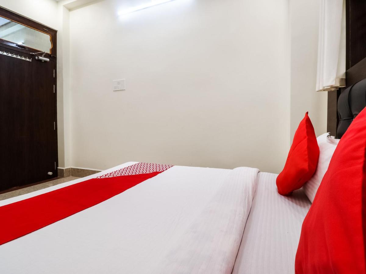 Oyo 70930 The Moon Hotel Āsansol Екстериор снимка