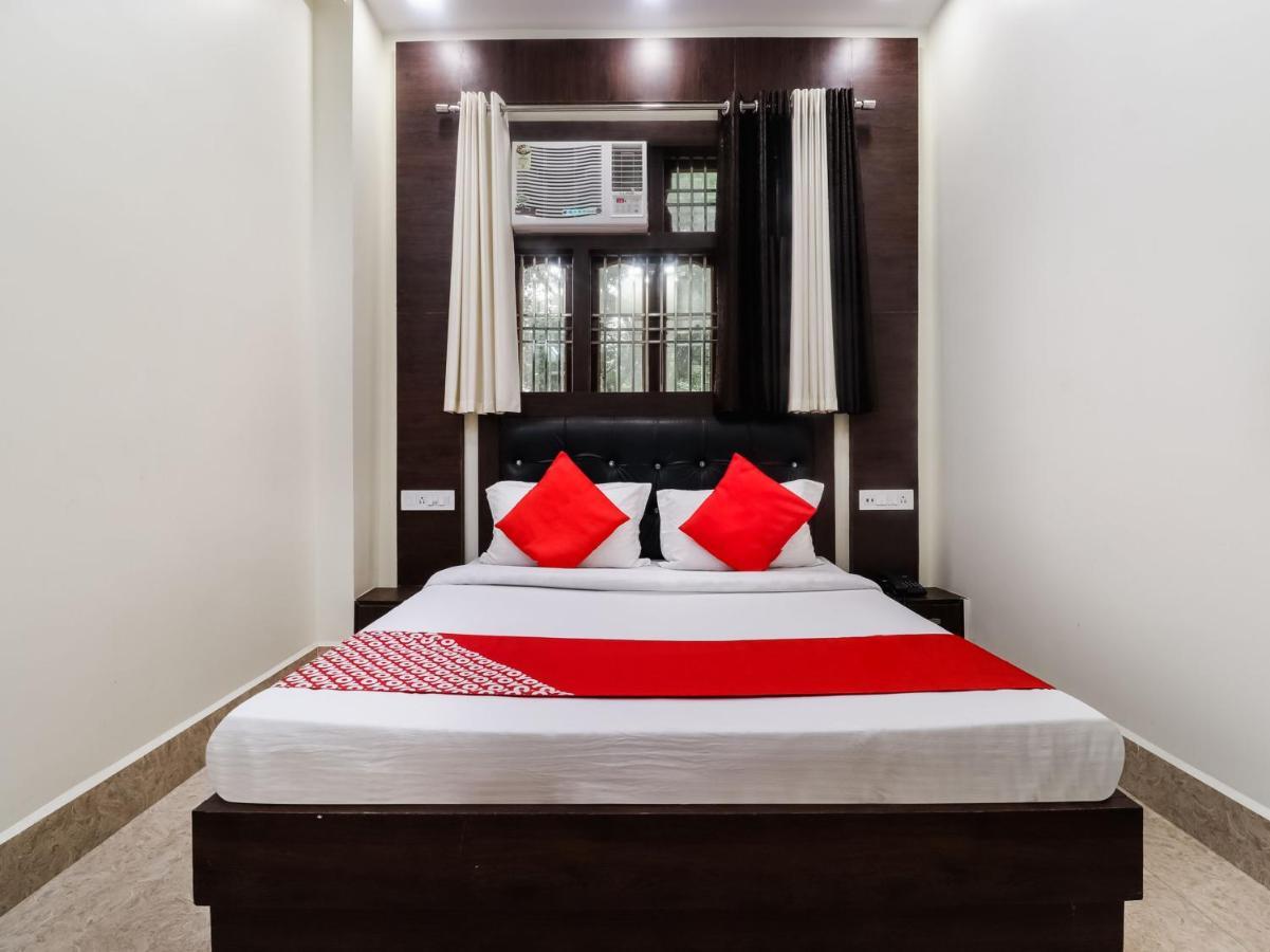 Oyo 70930 The Moon Hotel Āsansol Екстериор снимка